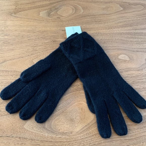 NWT Lord & Taylor Cashmere Gloves